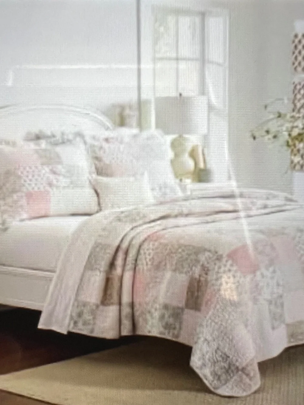 NEW Laura Ashley Celina King Quilt Set